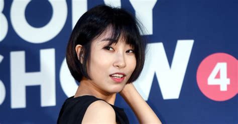 Lee se young, one of the comedians who molested the male idols, has written an apology onto her instagram.she wrote, hello, this is lee se young… she wrote, hello, this is lee se young. Police Clear Lee Se Young Of All Charges In SNL Sexual ...