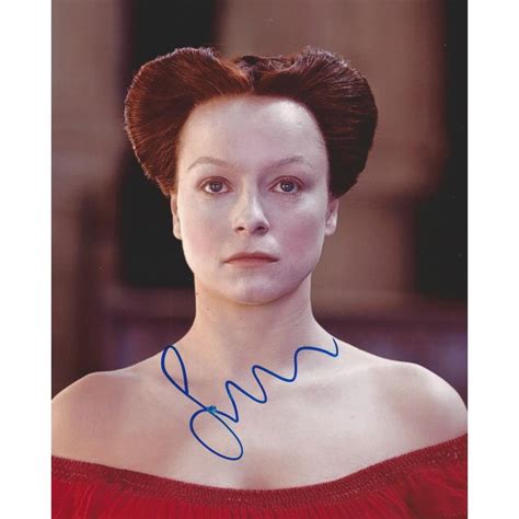 Samantha morton has established herself as one of the finest actors of her generation, winning oscar nominations for her turns in woody allen's sweet and. Autographe Samantha MORTON (Photo dédicacée)