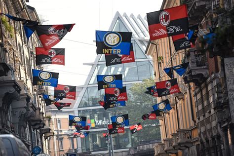 Maybe you would like to learn more about one of these? Milano, Chinatown si riempie di bandiere di Inter e Milan ...