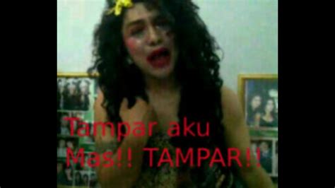 Aksi kocak biduan waria bikin ngakak youtube via www.youtube.com. 40+ Gambar Lucu Mancing Waria Terupdate - Mymeku