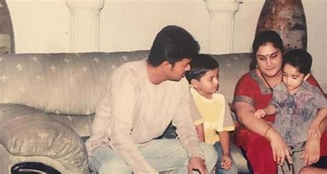 Vanitha vijayakumar family photos with husband, son, daughter, parents, siblings & friends. Vanitha Vijayakumar's son Vijay Sri Hari made his acting ...