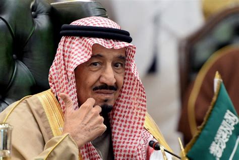 Raja salman dalam foto yang dirilis oleh akun resmi kerajaan arab saudi pada 8 maret 2020. Ini Isi Pidato Raja Arab di Gedung DPR RI - NUSANTARANEWS