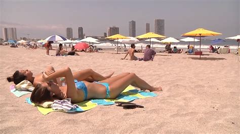 En el mismo golpe con jochy parte2. ARGENTINOS SE TOMAN LAS PLAYA DE IQUIQUE EN FAMILIA ...