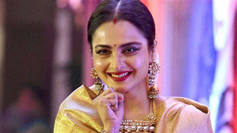 See more ideas about rekha actress, vintage bollywood, rekha saree. Happy Birthday Rekha: 7 controversial pictures of ...