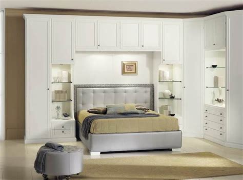 Camere da letto funzionali ed eleganti da grancasa è ampia anche la gamma di camere da letto. Camera matrimoniale a ponte in stile classico | Camera da ...