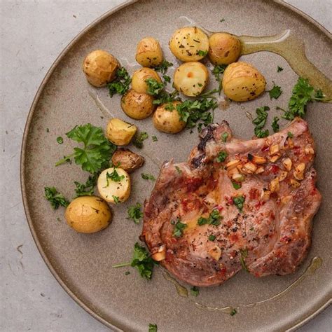 30 30 111 6k 73 6 visualisation maman se réveille pour baiser son fils. Quels vins boire avec du cochon de lait ? - Accords Mets & Vins - Elle à Table