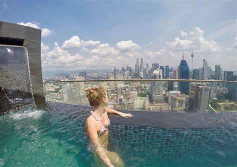 Homestay and rental book and rent now. 10 Rooftop Infinity Pools with Petronas Twin Towers View