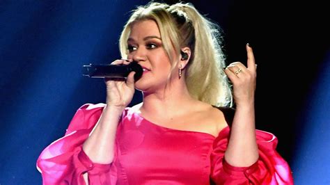 Maybe you would like to learn more about one of these? Nach sieben Jahren: Kelly Clarkson reicht die Scheidung ...