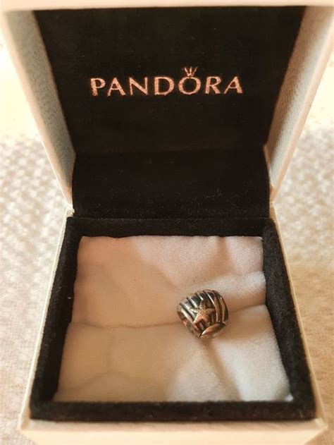 Es stehen 37364 pandora anhänger auf etsy zum verkauf, und sie kosten im durchschnitt 19,05 €. Pandora-Armband Anhänger, Muschel | Kaufen auf Ricardo