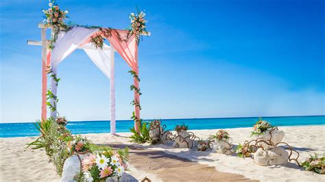 Cheap beach wedding ideas are limited only by your immagination. Panama City Beach Weddings - FL Beach Weddings | Resort ...