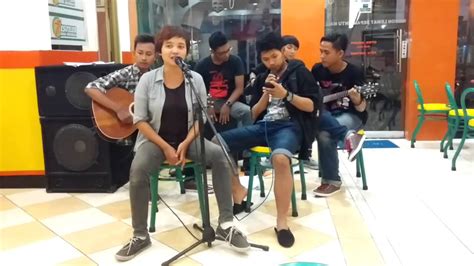 Em bm c d g sebagai penipu hati kau telah gagal am d bm b membodohi ku seperti yang lain. Tata Janeeta - Penipu Hati Cover By Tessa (suaranya bagus ...