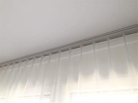 Haben sie sich auch schon mal gefragt, wie der abstand der schönen falten an den vorhängen immer so genau aufgeht. Konfektionsarten: Falten oder Wellen? » vorhangbox.ch