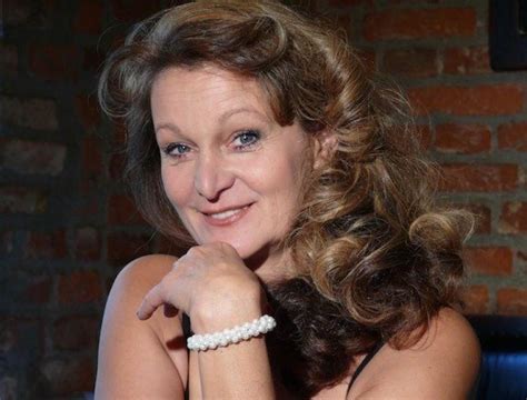 Anmelden und ganzes profil ansehen. Barbara Weinzierl - ein Wortgewitter auf zwei Beinen ...