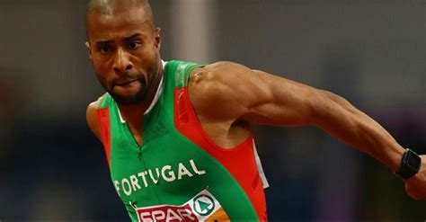 Aos 37 anos, nelson évora, campeão no triplo salto em pequim2008, vai estar pela quarta vez em jogos olímpicos, depois também do sexto lugar no rio2016 e do 40.º em atenas2004, tendo falhado. Nelson Évora critica cubano naturalizado português - BOM DIA