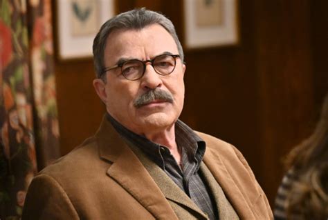 The official twitter for #bluebloods. Blue Bloods: Season 12 Renewal for Friday Night CBS TV ...