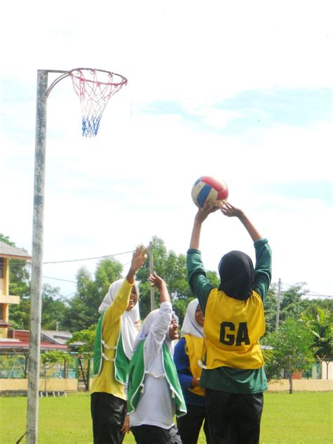 Jurulatih yang berpengalaman dan pemain terbaik yang dipilih dapat membantu pasukan menjadi lebih mantap dan akan dapat menaikkan prestasi bola jaring. MY BUKHARY: Karnival Bola Jaring Ting 1 & 2