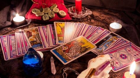 Where can i buy tarot cards near me. Find Famous Tarot Reader Near Me By Going Online | Tarot card readers, What are tarot cards ...