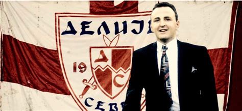 Zato su delije na kraju meča i skandirale uefa mafija. LOJA TREPÇA-CRVENA ZVEZDA, LOJA E ZEZË E RADHËS QË VIE NGA ...