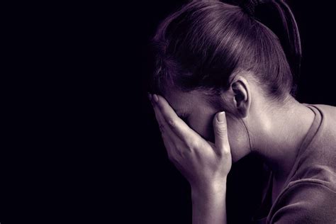 Jangan termenung tanpa tindakan, cari perawat yg serasi inshaallah anda kembali ceria, terus berdoa terus berusaha. Yatie Sendayu Tinggi: PEREMPUAN PUN BOLEH MATI PUCUK