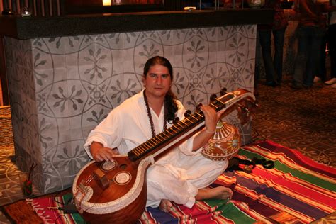 Mendapati sangat banyaknya jumlah alat musik bedug sendiri berasal india dan tiongkok yang dibawa oleh mereka yang dahulunya pernah singgah ke nusantara. Cikgu Ng Sok Mooi: KEBUDAYAAN KAUM INDIA