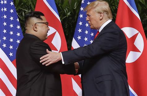 As readers can see, the similarities are the same, as the leaders typically got fatter as they came closer to assuming the roles that their predecessor left behind. US-Präsident informiert: Kim Jong Un laut Donald Trump ...