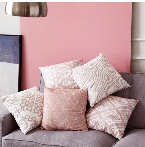 5 out of 5 stars. https://www.throwpillowshome.com/pink-and-white-throw ...