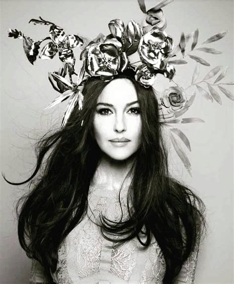 Make sure your information is up to date. Pin de Janaina H. em Inspiração | Monica bellucci ...