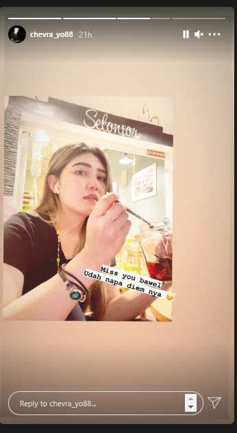 Pedangdut via vallen termasuk salah satu artis yang jarang mengungkap kehidupan asmaranya ke publik. pacar-baru-via-vallen-vokalis-papinka-Chevra-Yolandi - Nyata