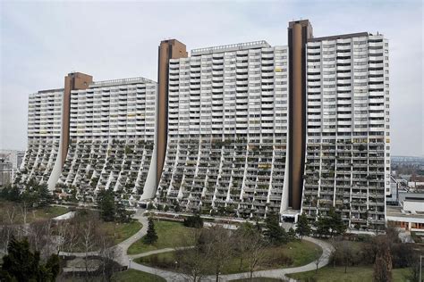 Wpmedia fernsehsender im wohnpark alterlaa. Harry Gluck | Barrio Alterlaa | Viena, Austria | 1973-1985 ...