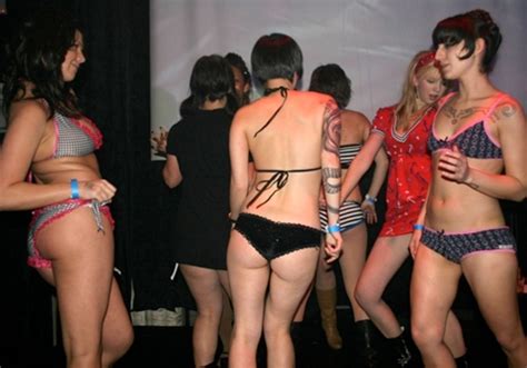 3 amateur girls playing strip games. "Sick Of Kings" - 10 Alternative Drinking Games | Drinking ...