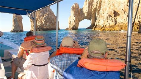 Great co.mmunication, organized, punctual and highly professional. Cabo San Lucas Tour with Boat Ride & Glassblowing Factory