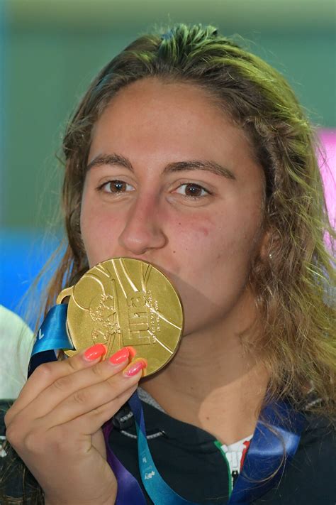 She specializes in long distance freestyle events, and at the 2019 world championships in gwangju, won the gold medal in the 1500 m freestyle, and the silver medal in the 800 m freestyle. Mondiali nuoto 2019, Simona Quadarella vince l'oro nei ...