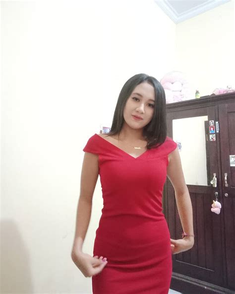 Penggemar tante stw bali mau pun luar bali tante kesepian bisa dm. Koleksi foto selebgram cantik asal bali - Republic Renger ...