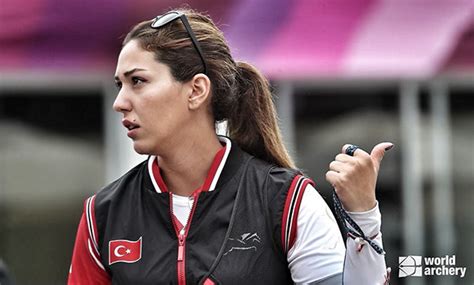 Mete gazoz ve yasemin ecem anagöz'den oluşan klasik yay karışık takımımız ise 1348 puanla gençler dünya rekoru kırdı. POSSIBLE, Türkiye'nin İlk Sporcu Kariyer Yönetim Ajansı