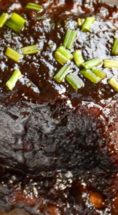 Then we are left with a gloriously dark, glistening sauce, just perfect for smothering all over the pulled beef short ribs. Sweet Chili Braised Beef Short Ribs | Recipe | Beef short ...