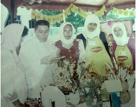 Hasmiza othman atau datuk seri vida (ibu). 3 Foto Dato Vida Masa Zaman Muda, Korang Pasti Tak Percaya ...