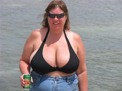 That's slim with perfect, big natural tits. Serious BBW cleavage « Maturity & Pounds