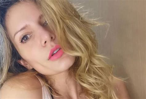 In 2017, she had her breakthrough with finders keepers. Mabel Moreno contó por qué dejó a Reina Carolina en Chepe ...