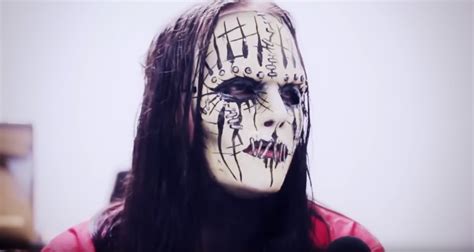 Joey's death has left us. Oud-Slipknot drummer Joey Jordison met band Vimic naar ...