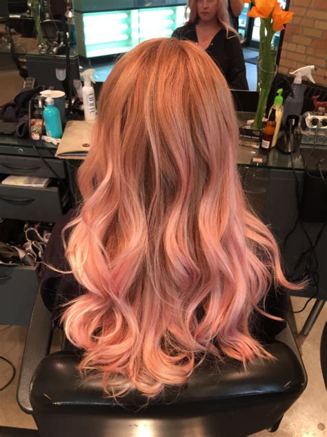 For tardo, it includes leaving out some of the existing blonde hair, dyeing the rest brunette, and toning the remaining blonde pieces with a color a touch lighter than the brunette base. coloured hair on Tumblr