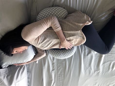 Snore relief pillows dr oz's last solution for snoring is to get a snore relief pillow that has a little groove for where your arm can hug onto the pillow, which makes it easier for you to sleep on. Boppy Side Sleeper Pregnancy Pillow Review - Perfect For Your Bump And Back?