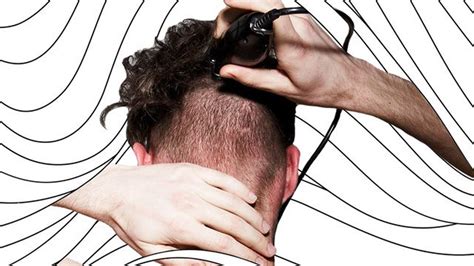 There's a reason celebrity haircuts send the the beauty blogs ablaze—it's a bold beauty move! How to Cut Your Hair at Home
