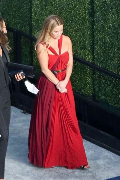 Reese witherspoon has it all: REESE WITHERSPOON and LAURA DERN Arrives at 2021 Oscar in ...
