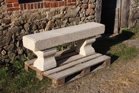 En effet, la terrasse en pierre est sujette à toutefois, l'eau de javel a un inconvénient de taille. R.M Taille de pierres - sculpture, bâtiment neuf et ...