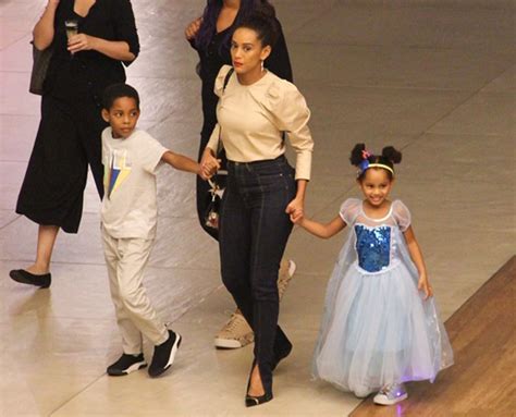 Maybe you would like to learn more about one of these? Taís Araújo passeia com os filhos em shopping do Rio ...