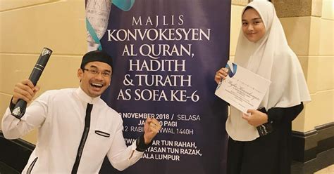 Menerusi instagram miliknya, qasidah burdah adalah terjemahan kehidupan nabi muhammad s.a.w. Dengan Didikan Agama, Anak Dara Norman Hakim Dan Abby ...