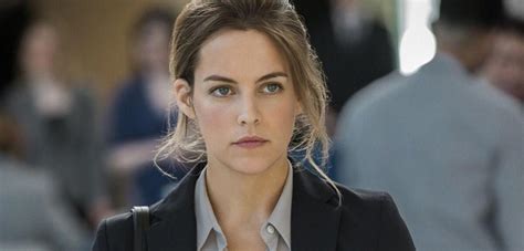 Besides her beauty and sexual skill, chelsea offers her clients companionship and conversation, or, as she dubs it, the girlfriend. The Girlfriend Experience Staffel 2 - Starz verlängert ...