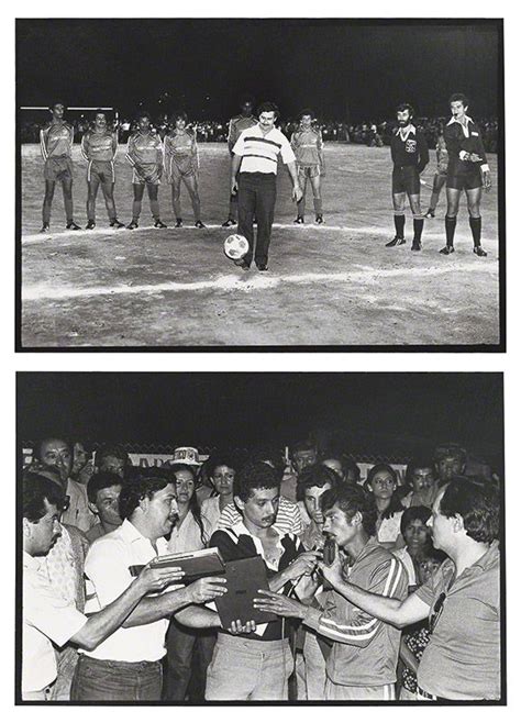 Kısaca bilgi verdiğimize göre şimdi uyuşturucu baronu hakkındaki şaşırtıcı gerçeklere geçebiliriz. Pablo at the opening of a football pitch, he had paid for ...