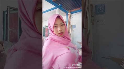 Eksklusif miftahul husna buka isinya | ternyata isinya balon 😭 #part2 #vcslur views : Tik Tok Jilboobs Hot part 9 | Miftahul Husna - YouTube