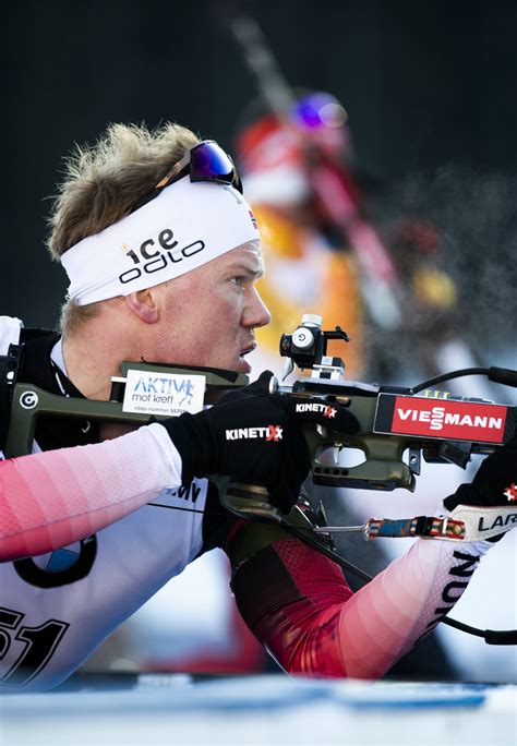 He competed at the biathlon world championships 2020. Skiskytternes VM-liv: Medaljedrømmer, Playstation og ...